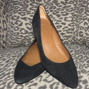 Aquatalia black suede pumps round toe block heel women’s 9.5 classic heels